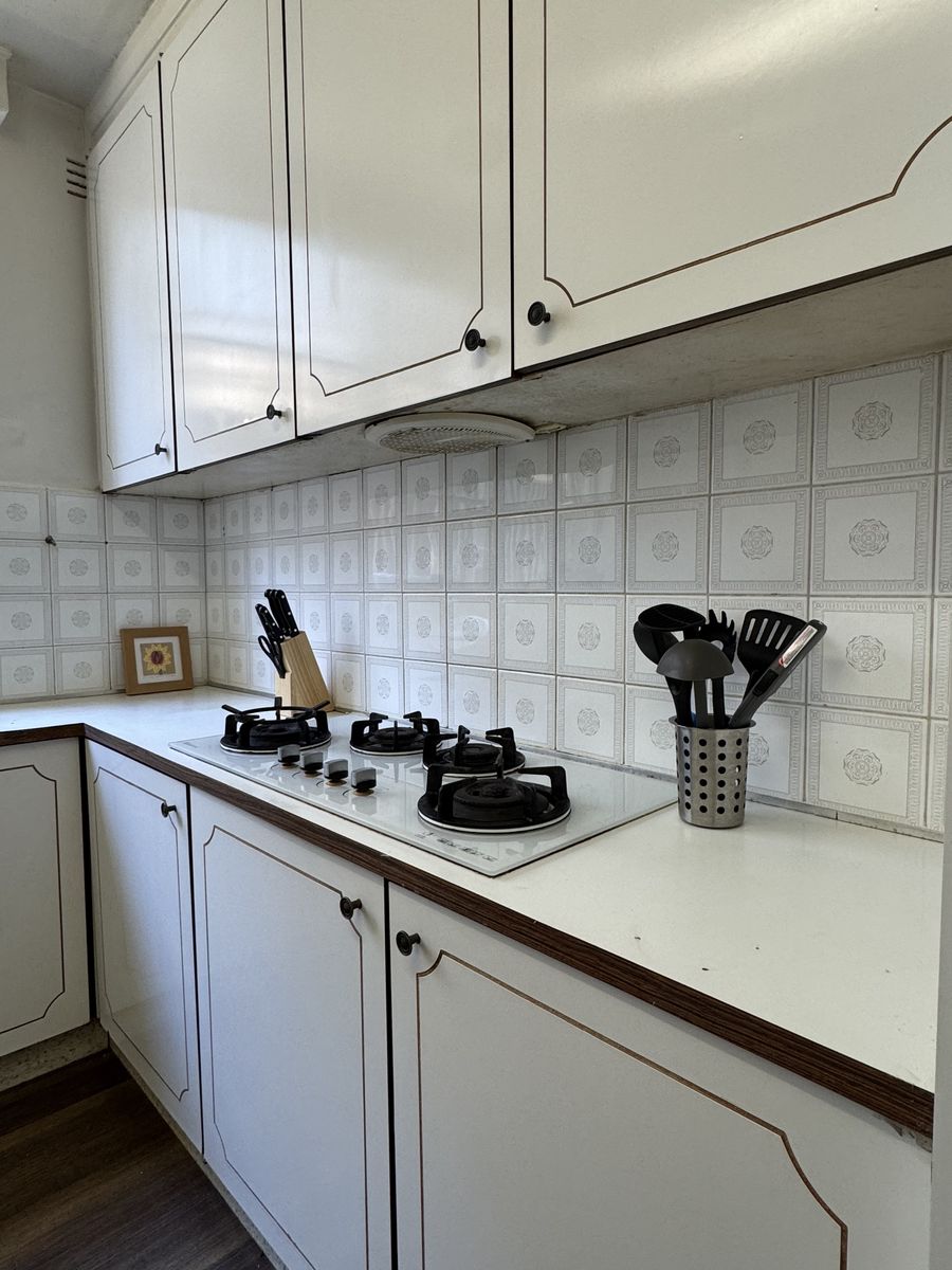 Dentro de una casa de Middow en Elsternwick