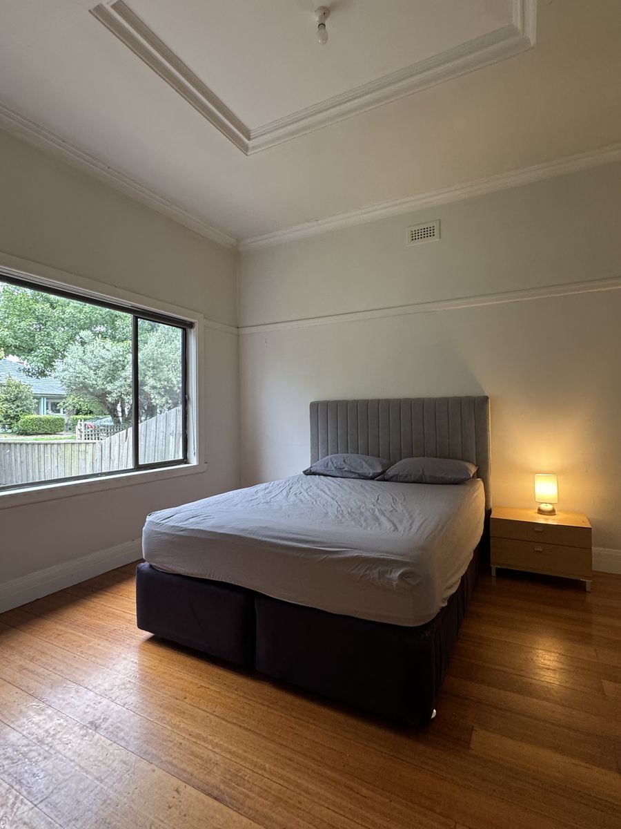 Dentro de una casa de Middow en Footscray