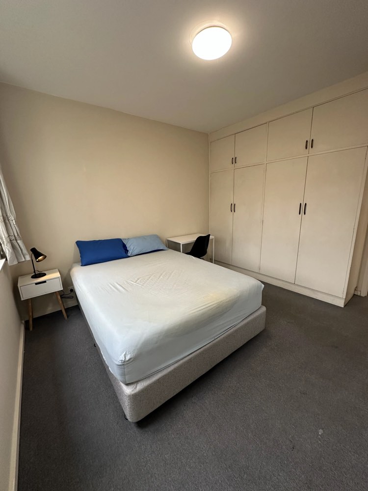 A Middow home in St Kilda East